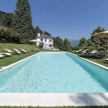 In Sleeps 10 With Pool And Air Con Βίλα Μπαβένο