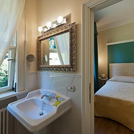 In Sleeps 10 With Pool And Air Con Βίλα Μπαβένο