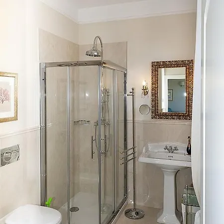 In Sleeps 10 With Pool And Air Con Βίλα *