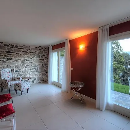 In Sleeps 10 With Pool And Air Con Μπαβένο